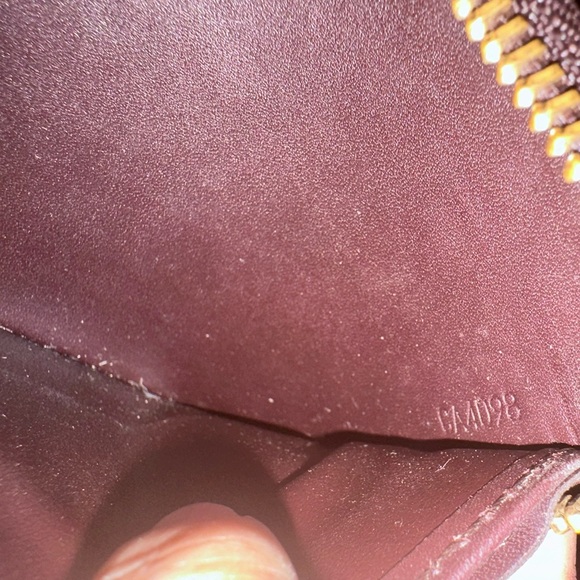 GUC Louis Vuitton monogram Vernis zip around wallet - Picture 12 of 14